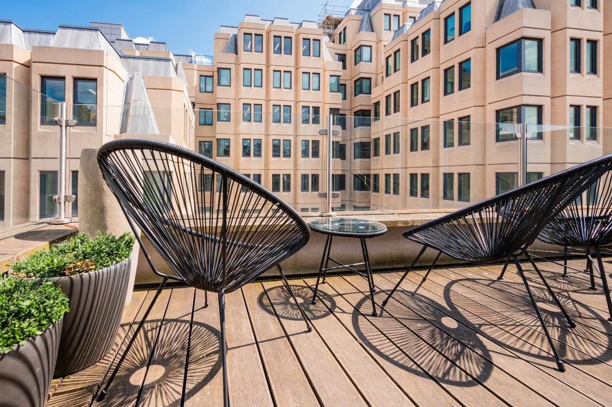 Welcome London - The Piazza Bagian luar foto